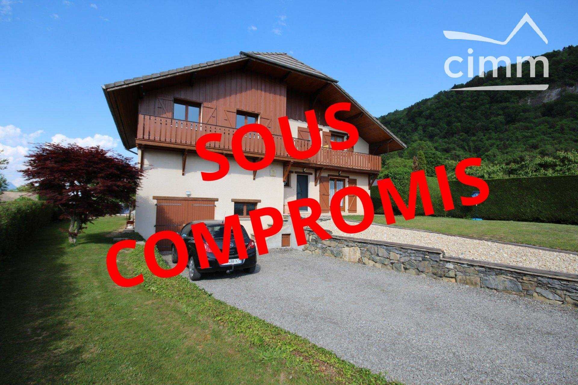 Asuinrakennus sisään Valgelon-La Rochette, Savoie 10818707
