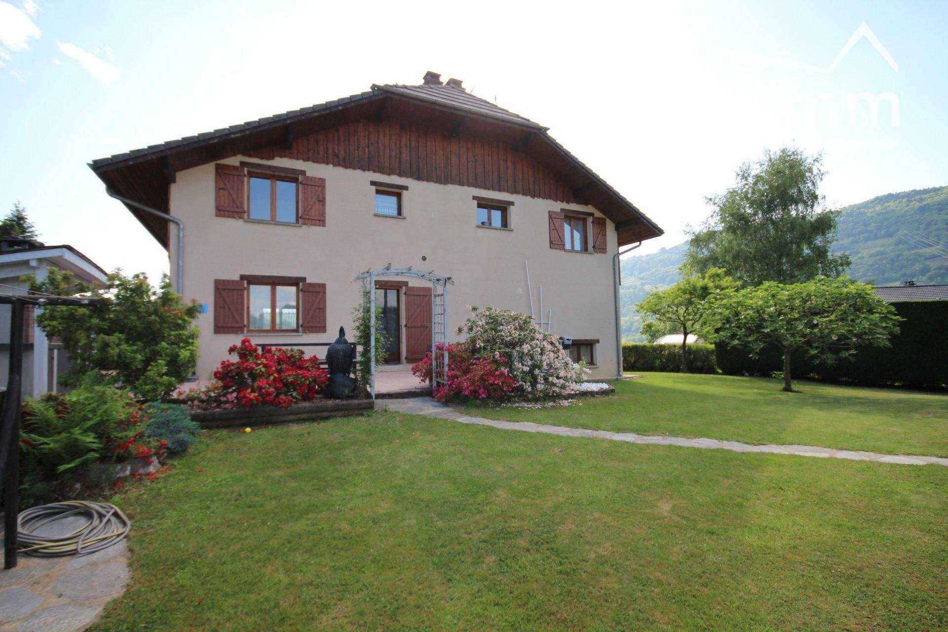 Asuinrakennus sisään Valgelon-La Rochette, Savoie 10818707