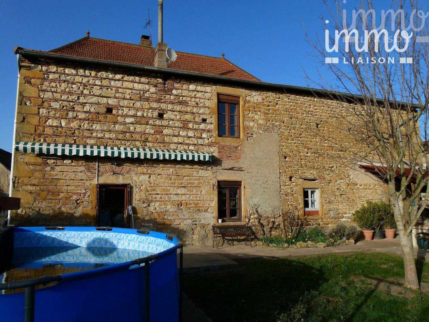 House in Marcigny, Bourgogne-Franche-Comte 10818783