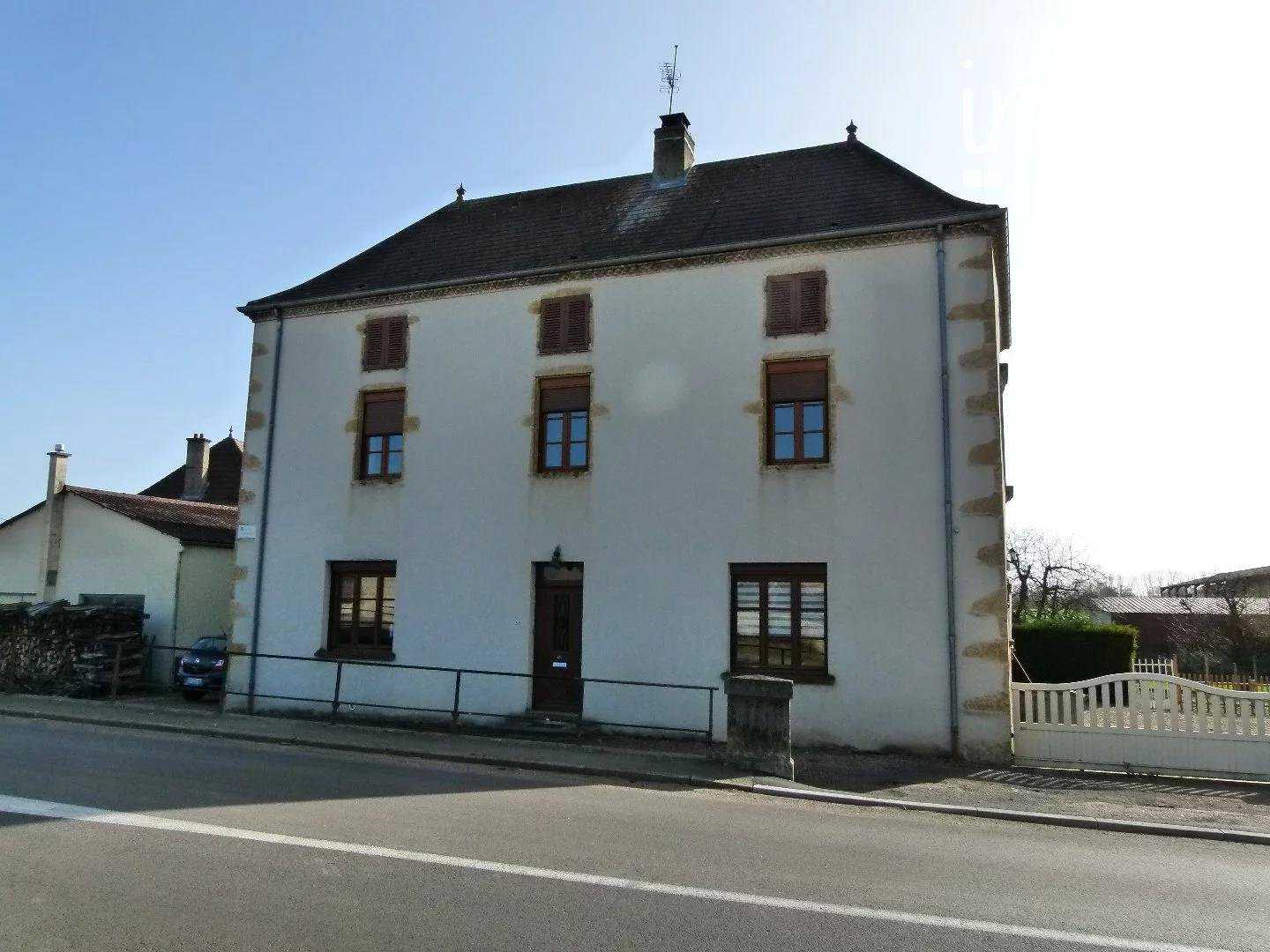σπίτι σε Marcigny, Bourgogne-Franche-Comte 10818783
