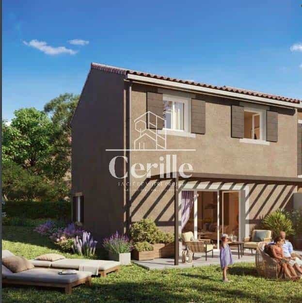 Other in Le Thor, Provence-Alpes-Cote d'Azur 10818957