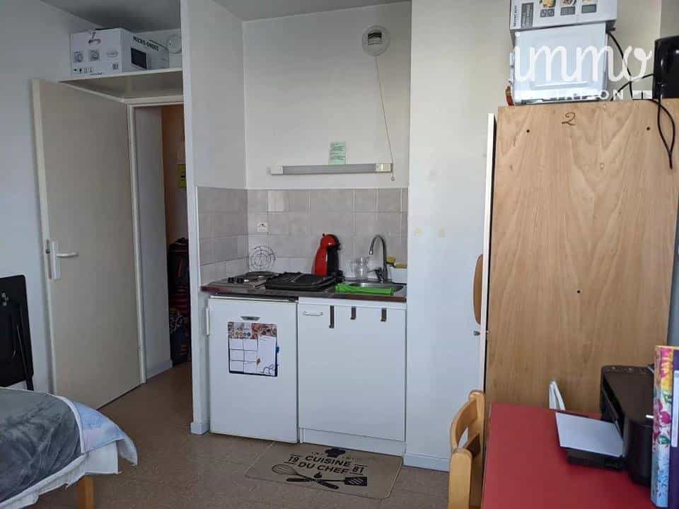 公寓 在 聖馮斯, 奧弗涅-羅納-阿爾卑斯大區 10819036