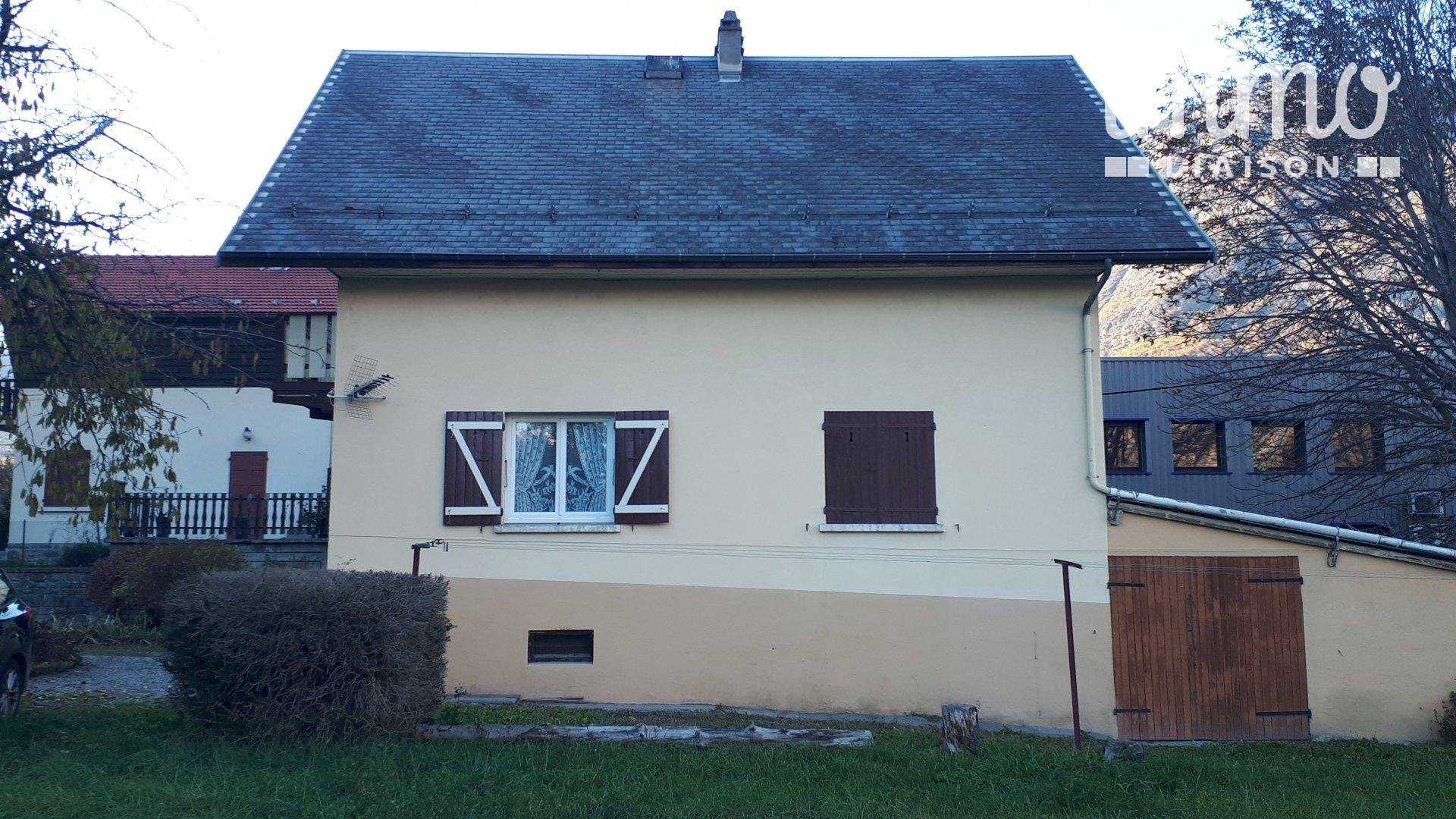 房子 在 Saint-Jean-de-Maurienne, Auvergne-Rhone-Alpes 10819059
