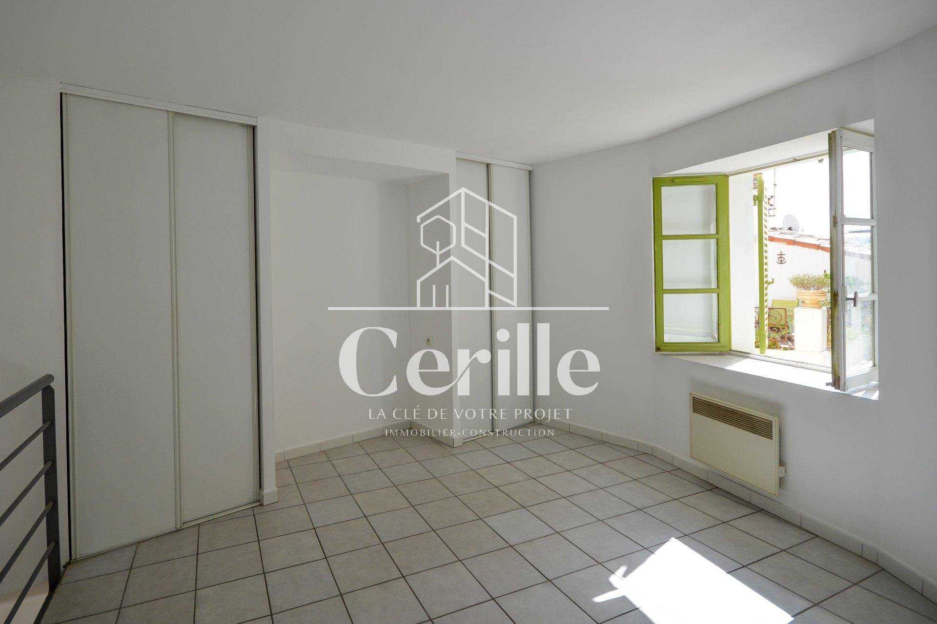 Condominium in Istres, Provence-Alpes-Cote d'Azur 10819219