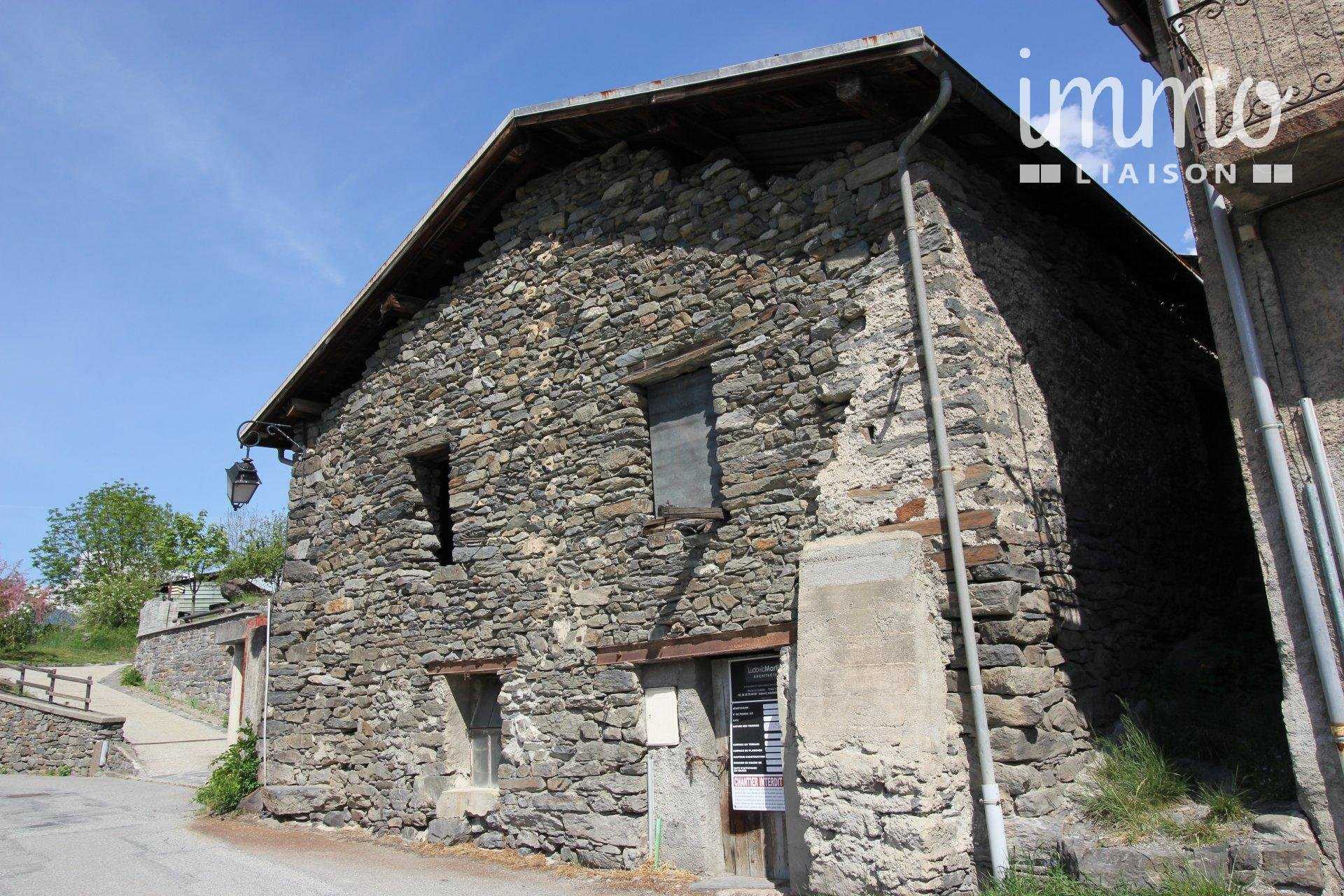 Talo sisään Saint-Michel-de-Maurienne, Auvergne-Rhône-Alpes 10819304