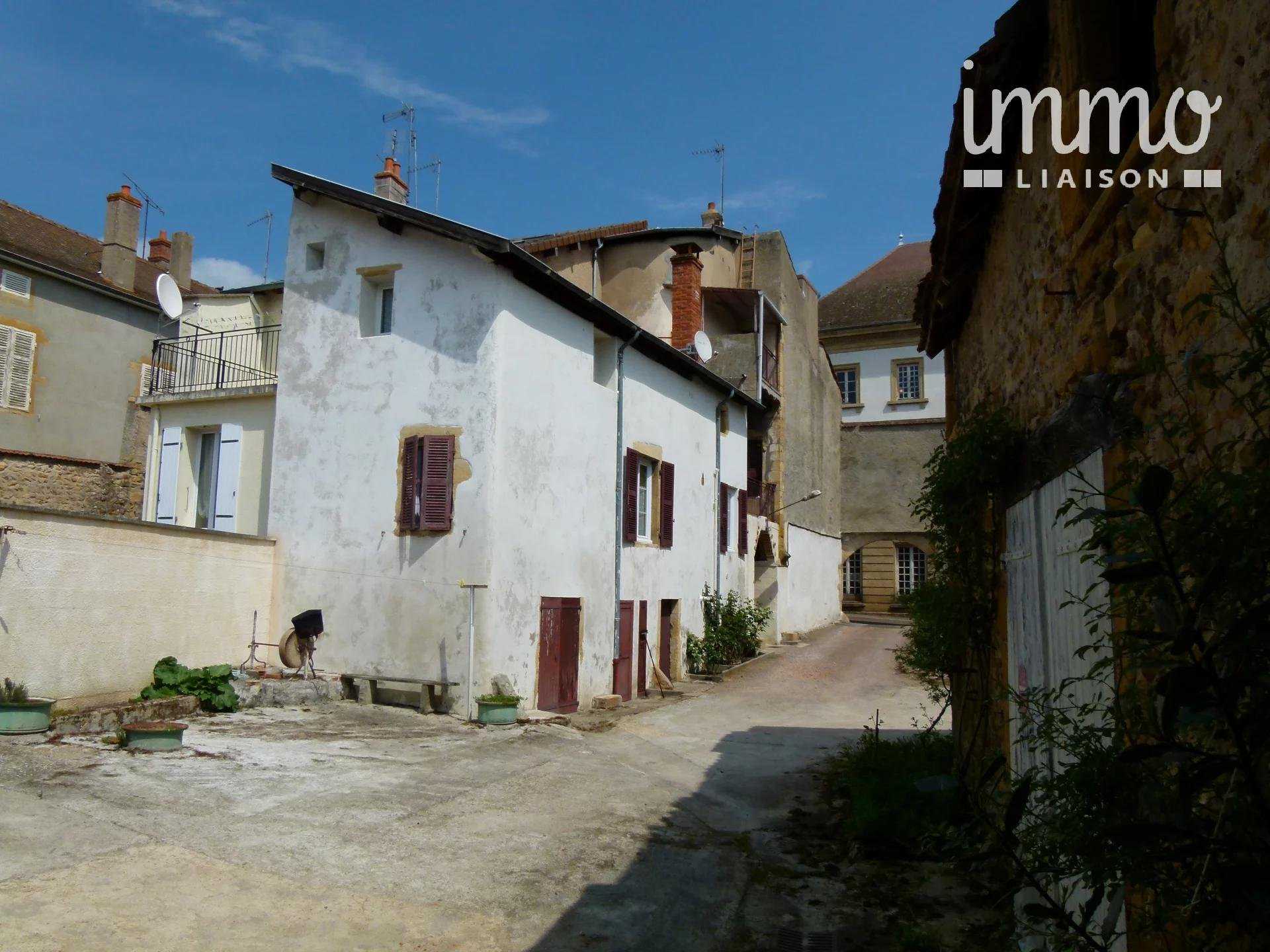 Huis in Marcigny, Bourgogne-Franche-Comte 10819314