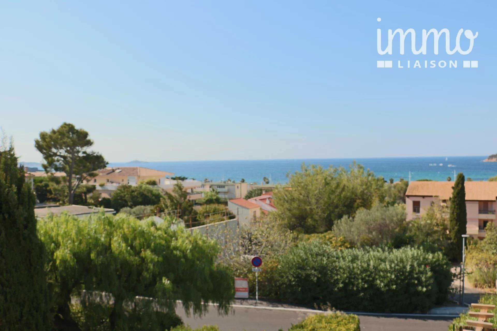 Residential in Six-Fours-les-Plages, Var 10819478