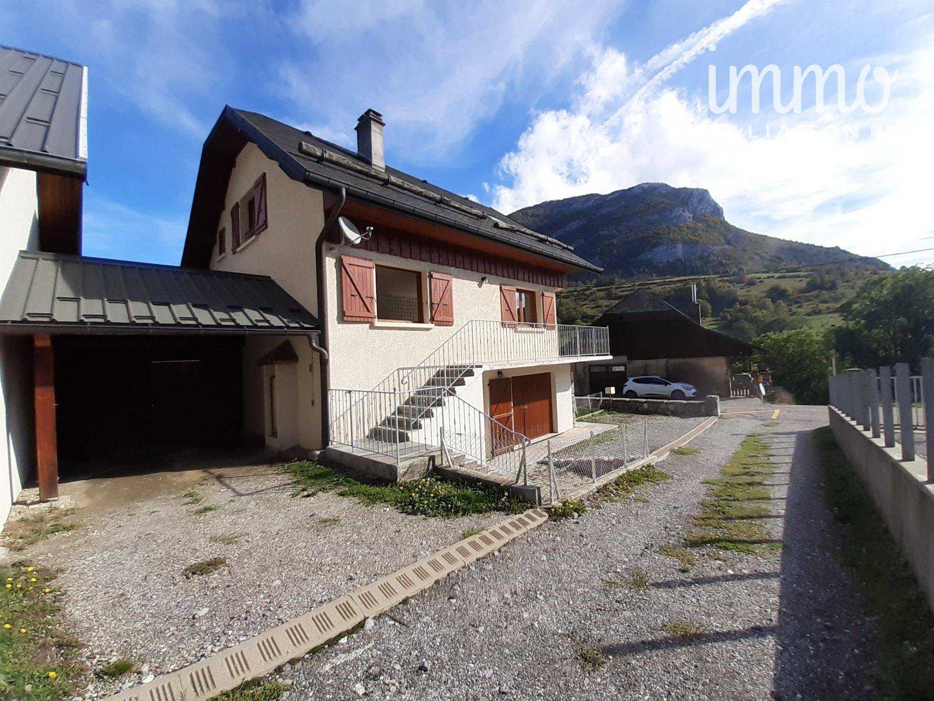 casa en La Thuile, Auvergne-Rhone-Alpes 10819483
