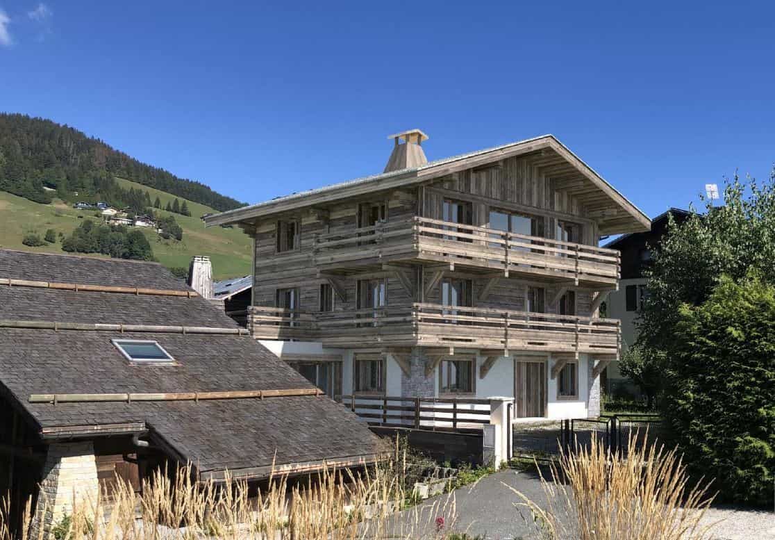 House in Megeve, Auvergne-Rhone-Alpes 10819550
