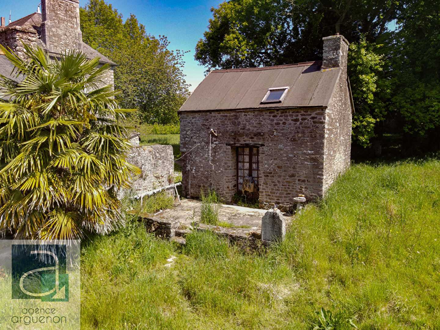 rumah dalam Pleudihen-sur-Rance, Brittany 10819606