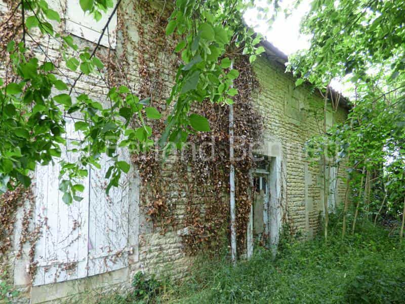 Huis in Brioux-sur-Boutonne, Nouvelle-Aquitaine 10819625