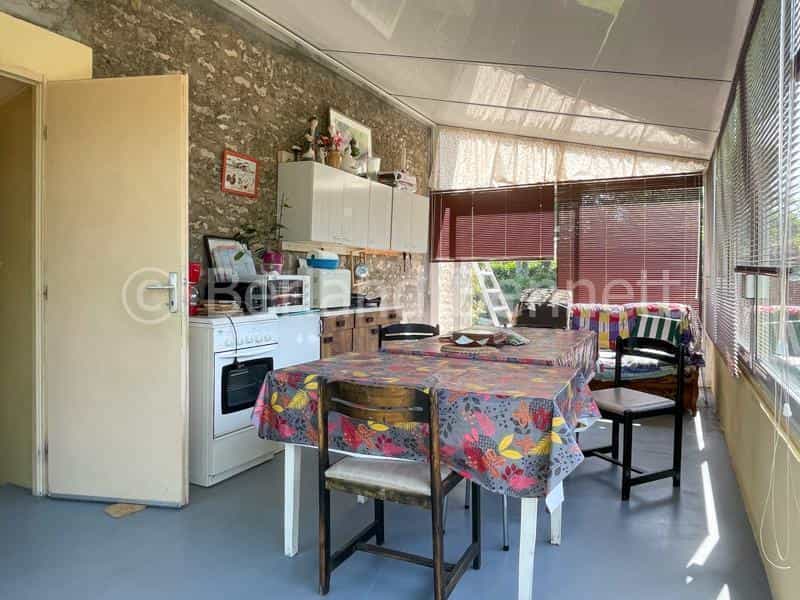 σπίτι σε Civray, Nouvelle-Aquitaine 10819643