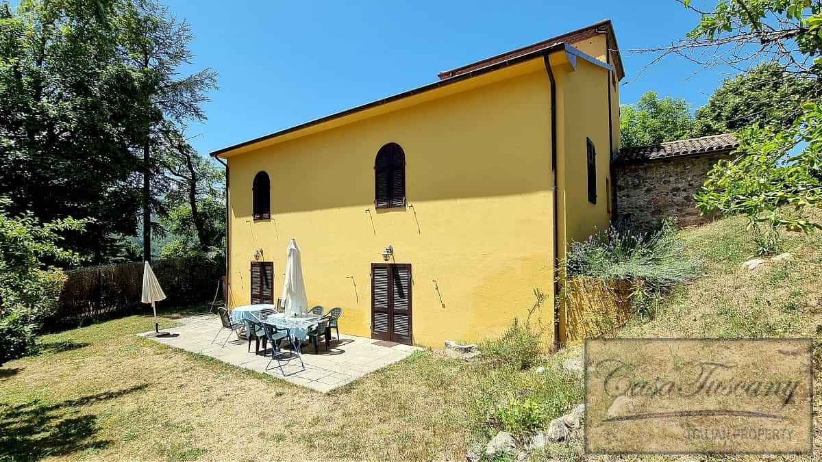 Talo sisään Piazza al Serchio, Tuscany 10819701
