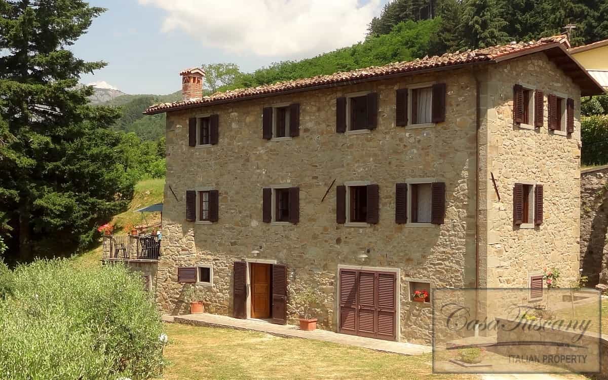 loger dans Castiglione di Garfagnana, Tuscany 10819713