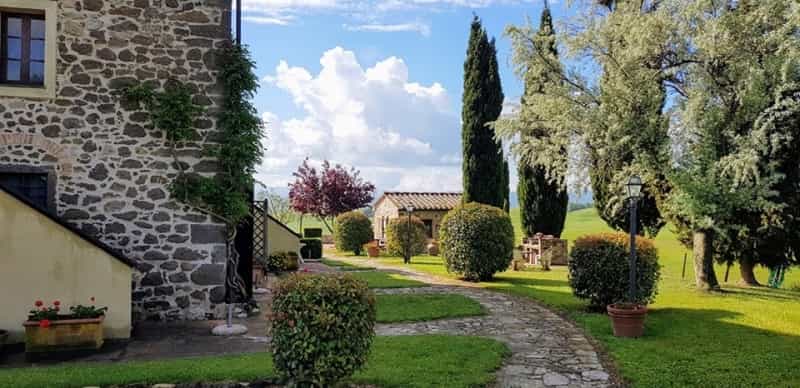 Kondominium w Montecatini Val di Cecina, Tuscany 10819715