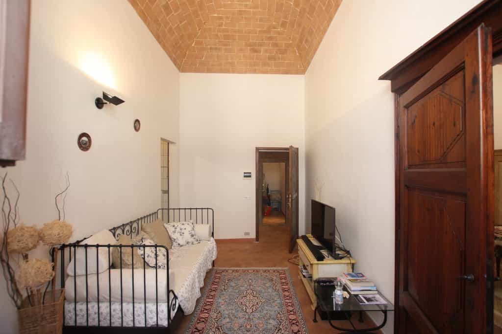 Квартира в Вольтерра, Тоскана 10819716