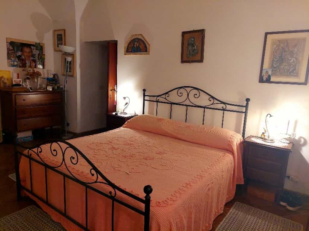بيت في Volterra, Tuscany 10819720