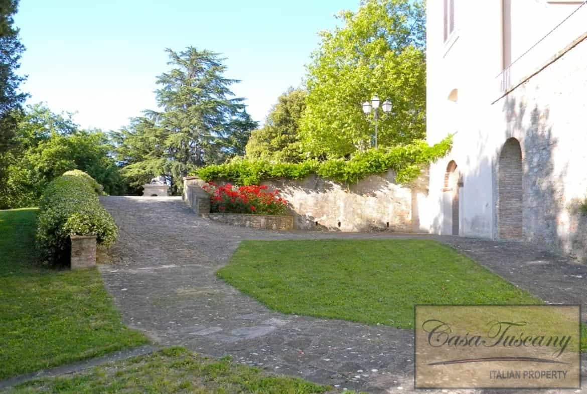 Condominio en Calcinaia, Tuscany 10819728