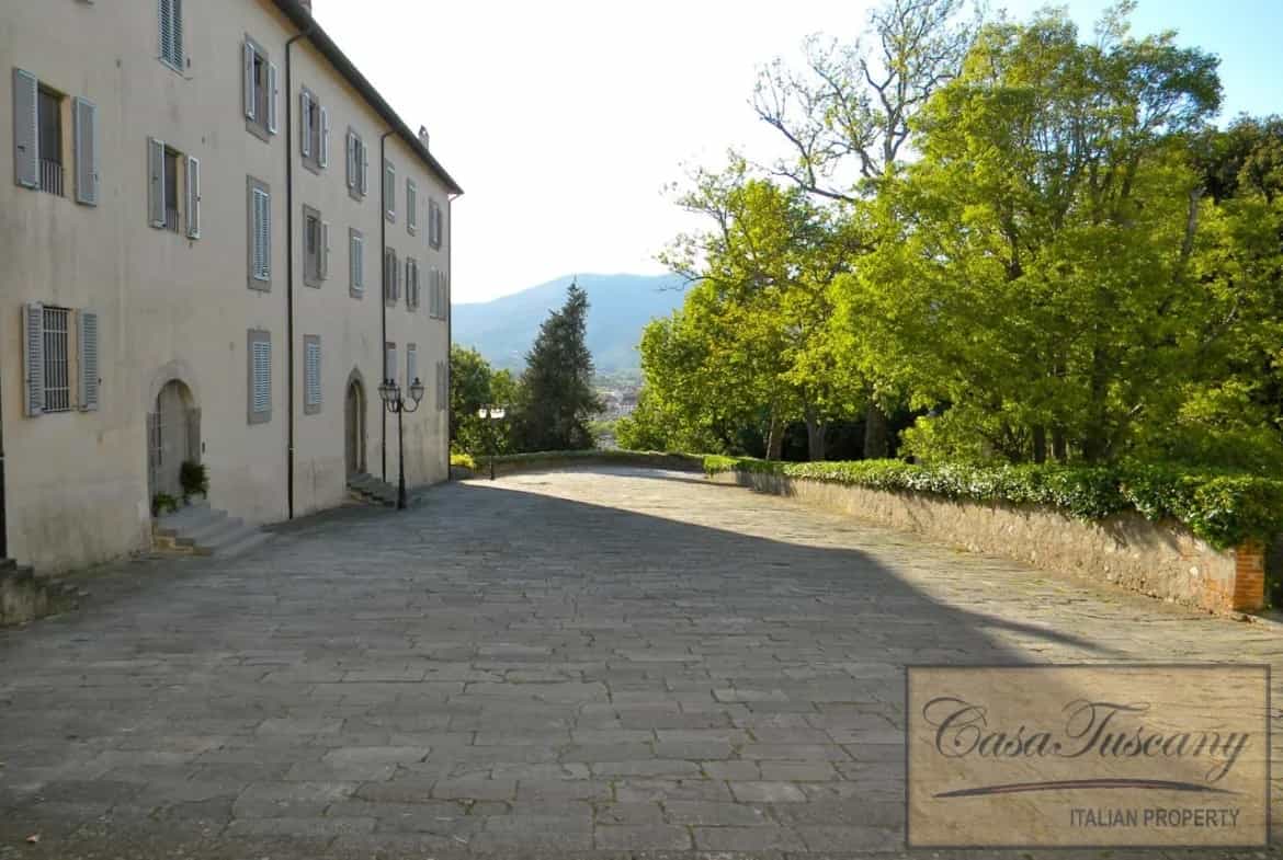 Kondominium dalam Calcinaia, Tuscany 10819728