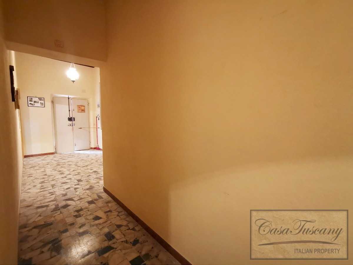 Condominium in San Gimignano, Tuscany 10819730