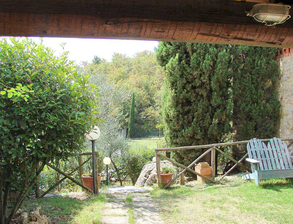 rumah dalam Bucine, Tuscany 10819731