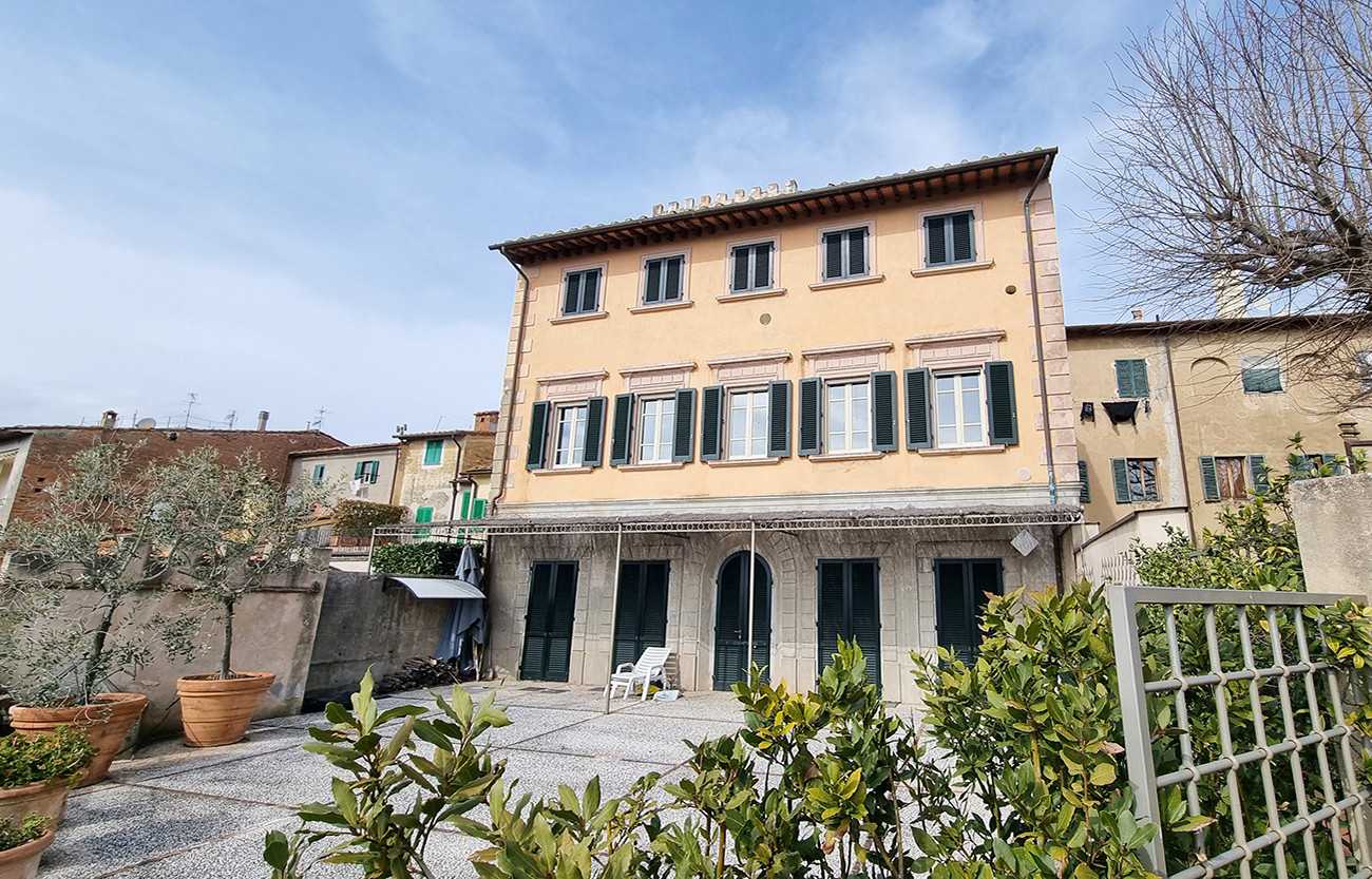 Квартира в Palaia, Tuscany 10819734