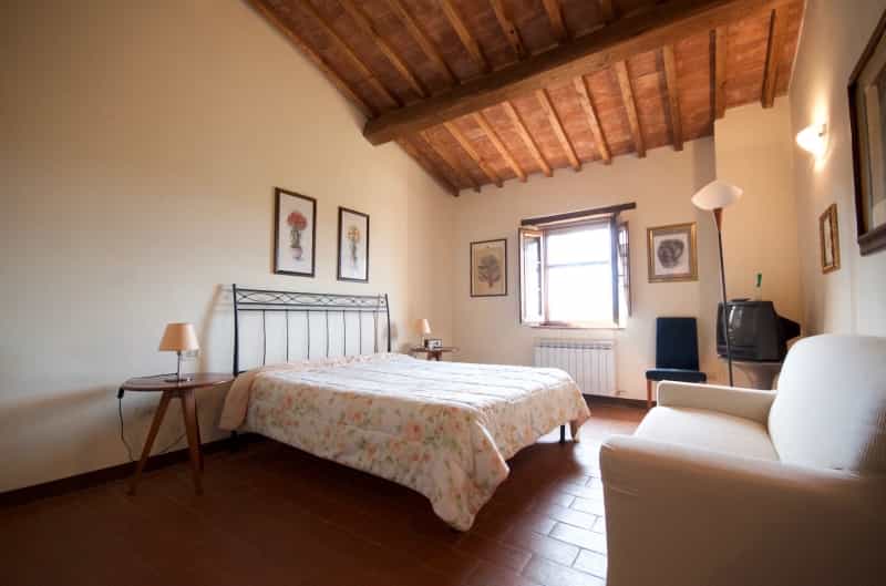 公寓 在 Castelfalfi, Toscana 10819738