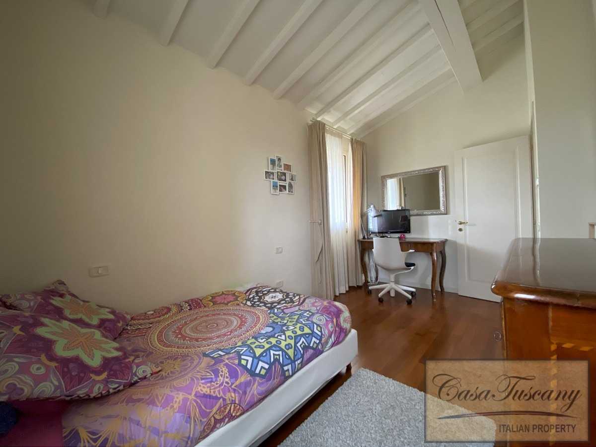 Condominium in , Tuscany 10819801
