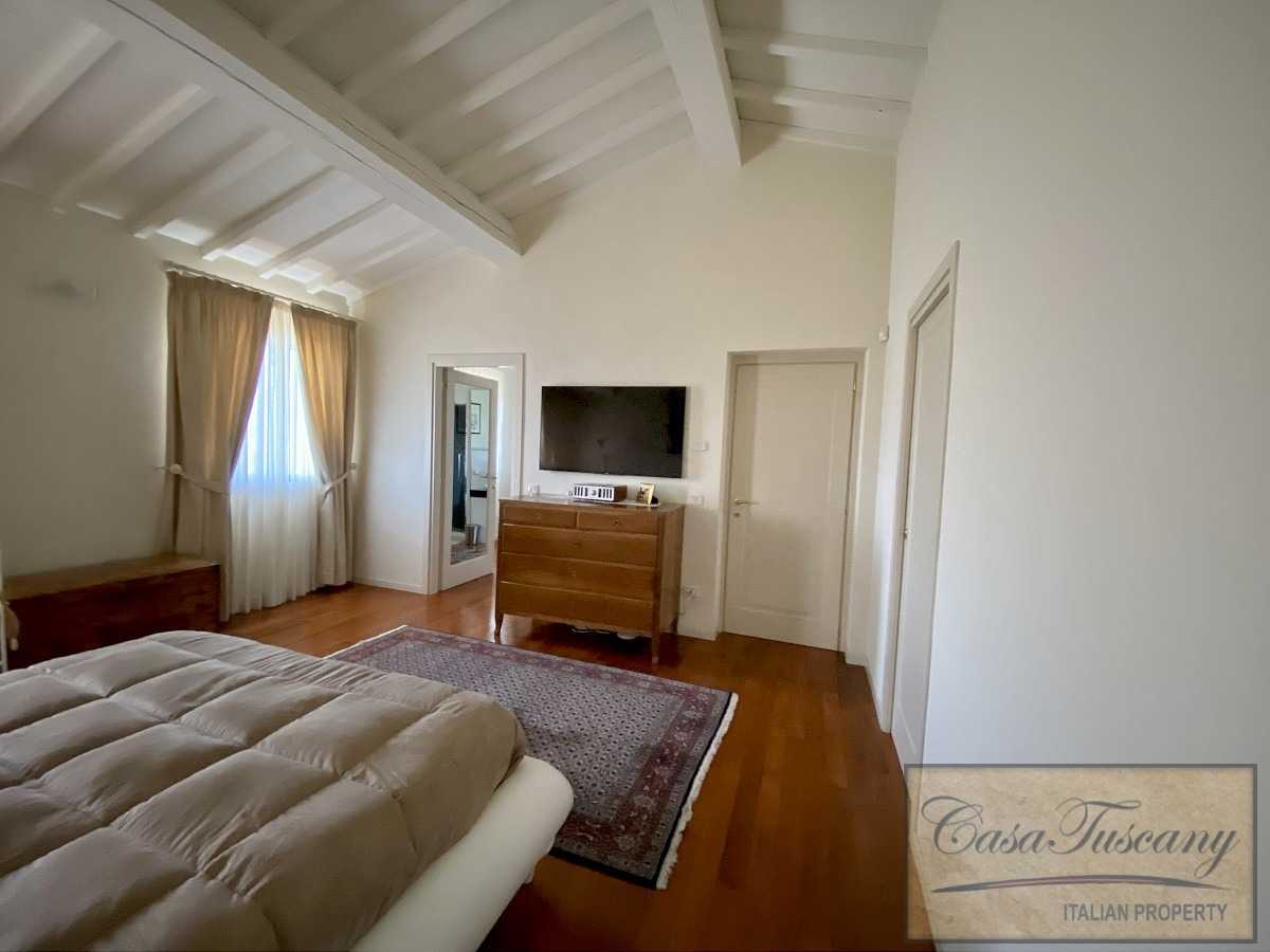 Condominium in , Tuscany 10819801