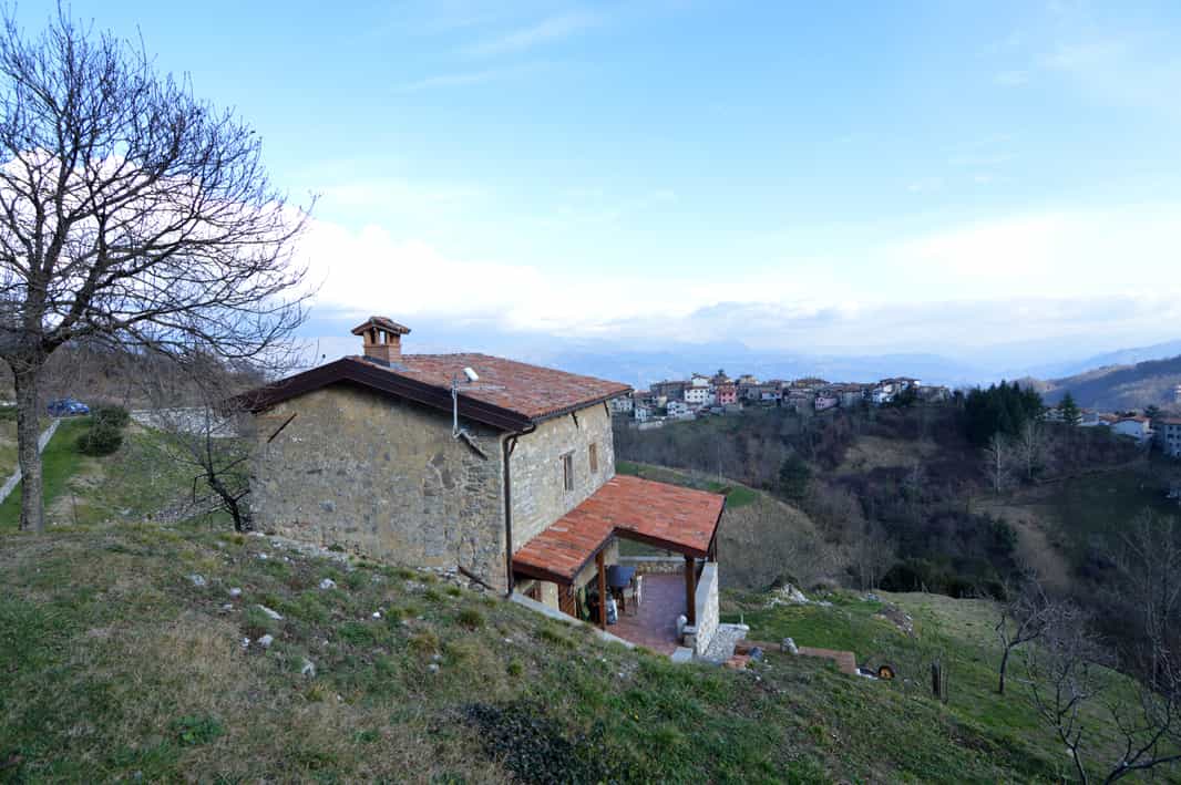 집 에 Molazzana, Tuscany 10819807