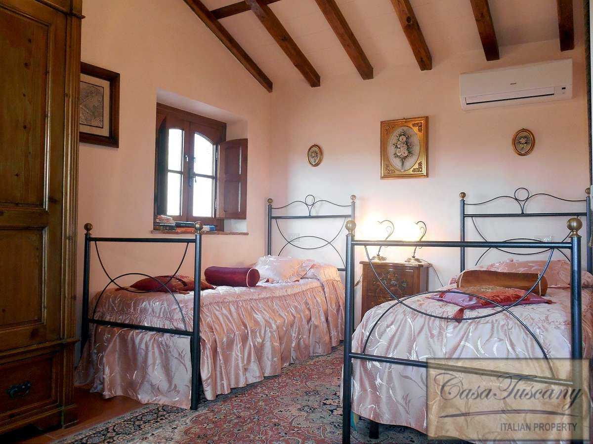 Haus im Borgo a Mozzano, Tuscany 10819831
