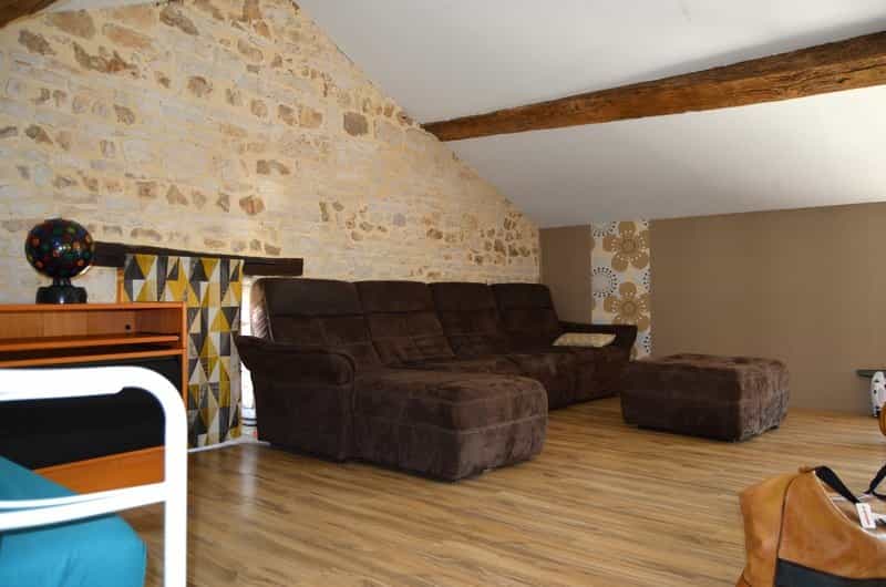 公寓 在 Bioussac, Nouvelle-Aquitaine 10819937