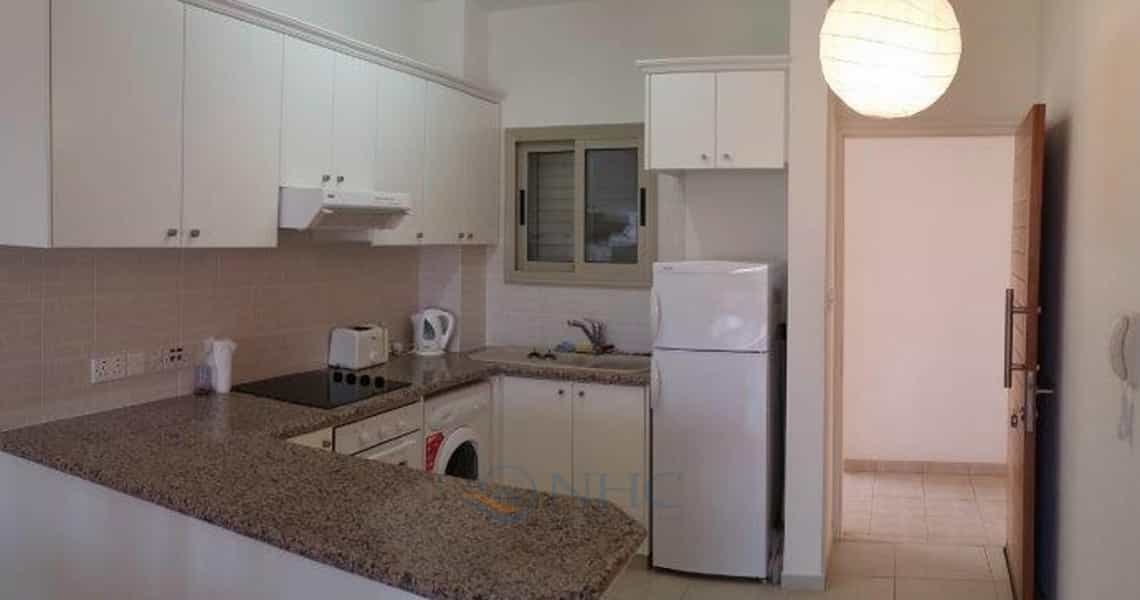 公寓 在 Yeroskipou, Paphos 10819975