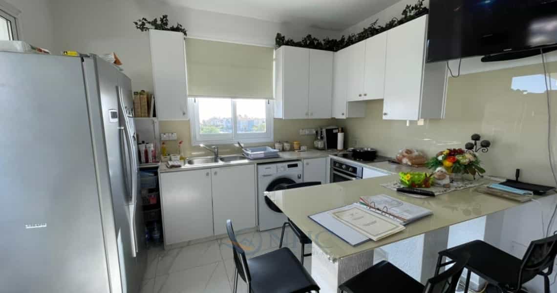 Condominium dans Kissonerga, Paphos 10820040