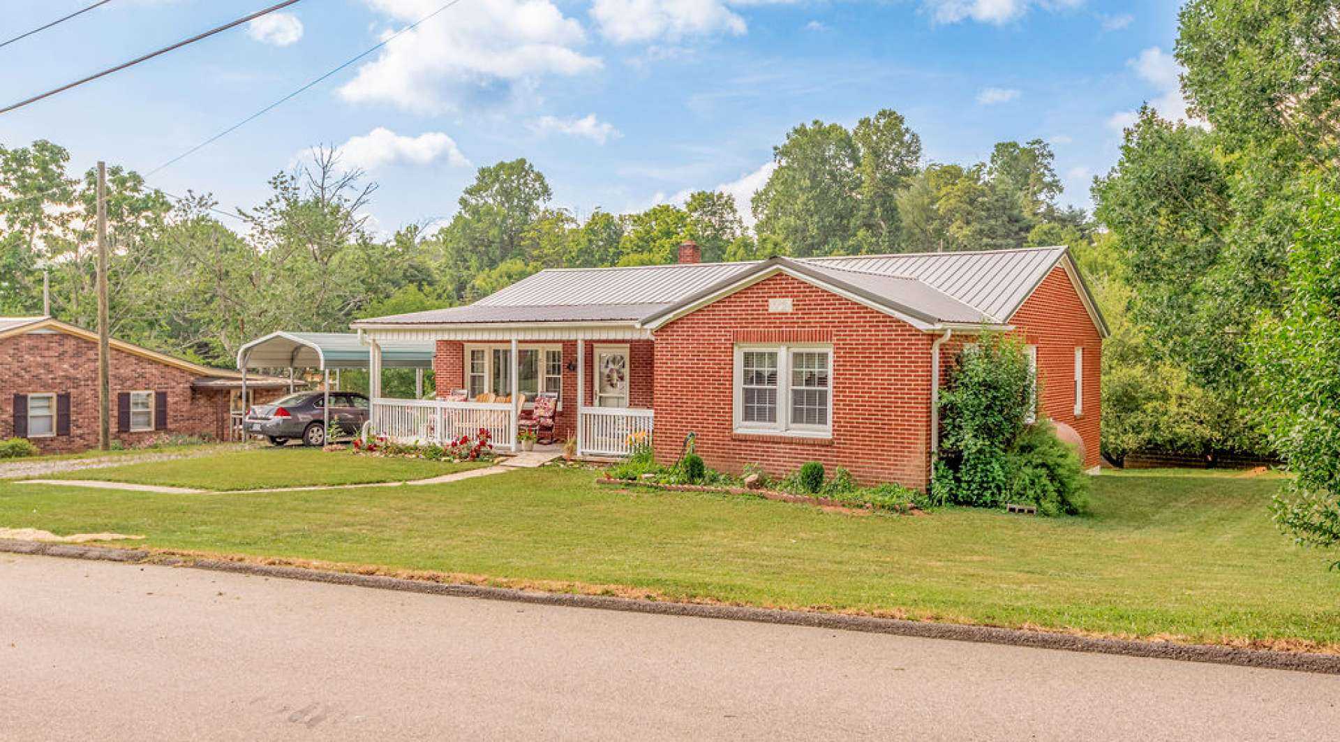 House in West Jefferson, North Carolina 10820508