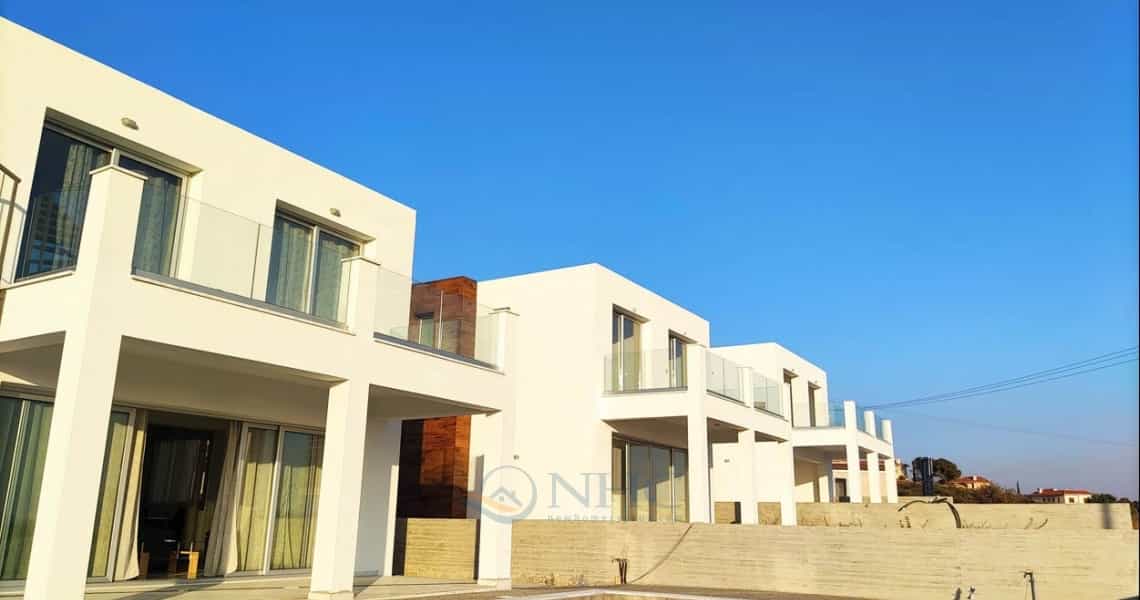 Hus i Konia, Paphos 10820563