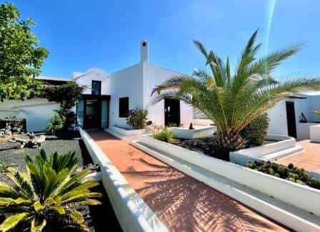 House in Arrecife, Canary Islands 10820578