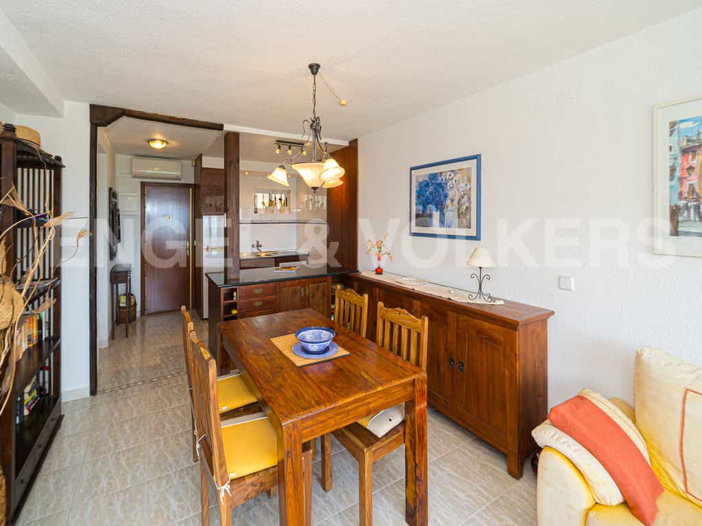 Condominium in Villajoyosa, Valencia 10820665
