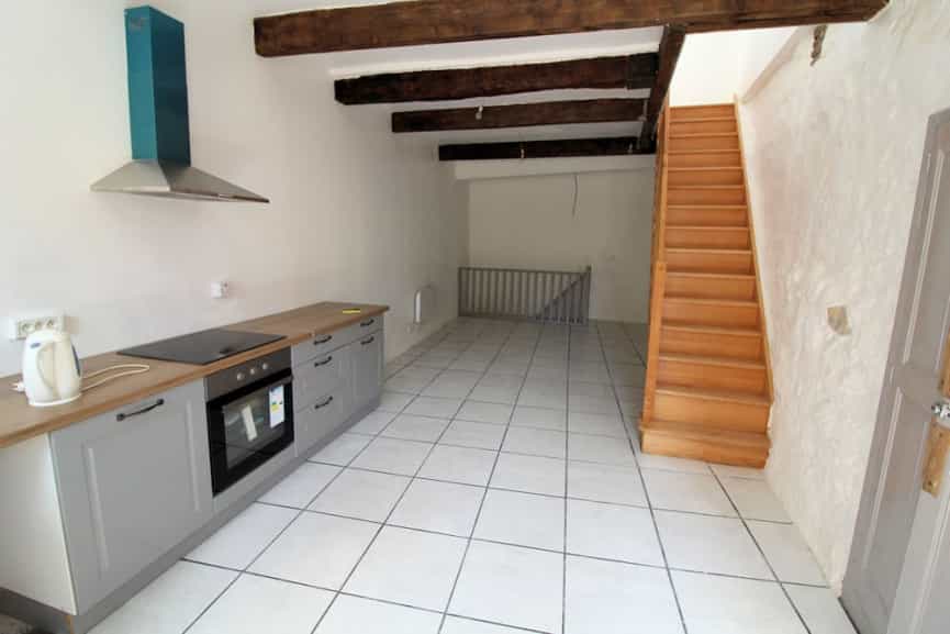 بيت في Neffiès, Occitanie 10820724