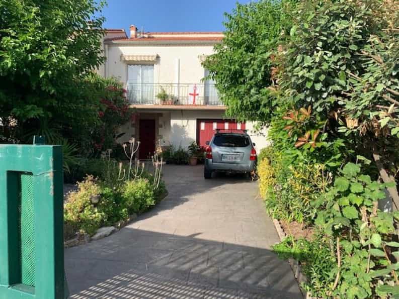 House in Saint-Andre, Occitanie 10820740