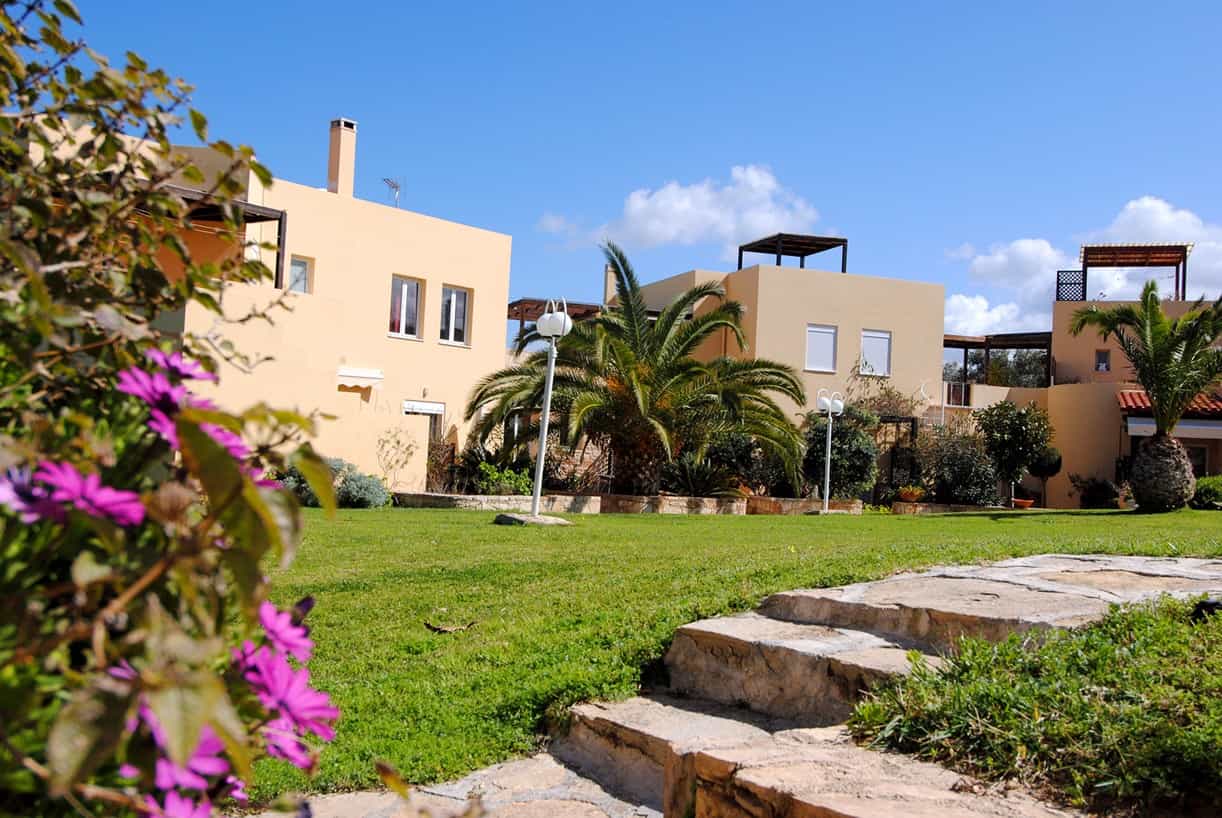 Condominium dans Agios Antonios, Kriti 10820771