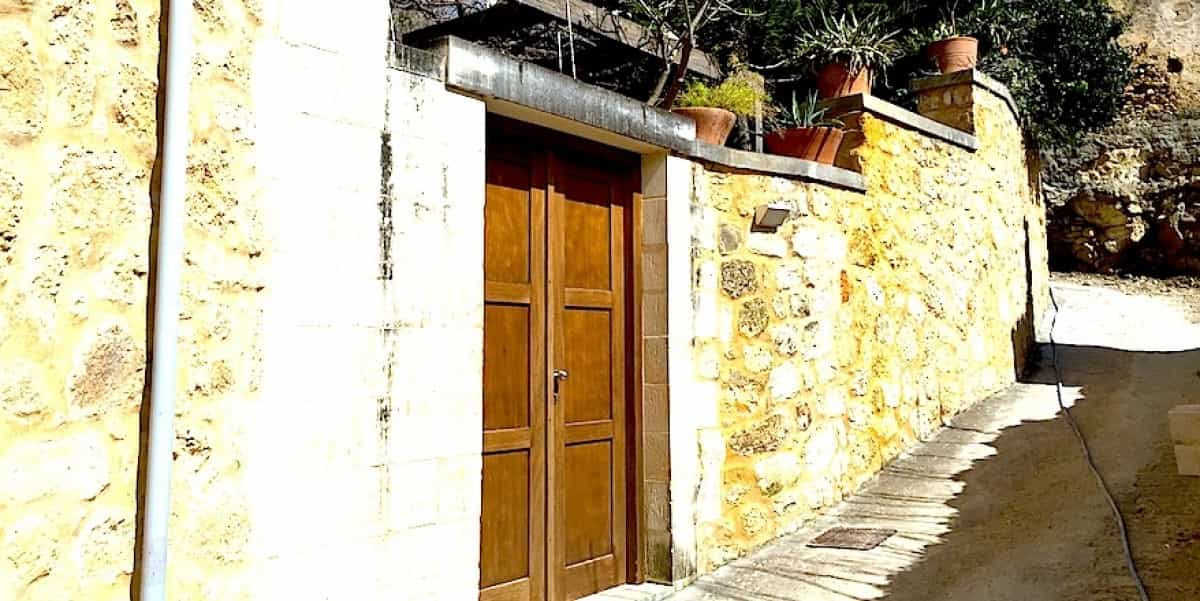 Talo sisään Agios Antonios, Kriti 10820931