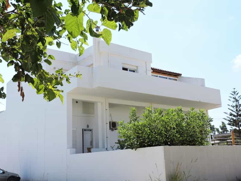 Condominio nel Agios Antonios, Kriti 10821028