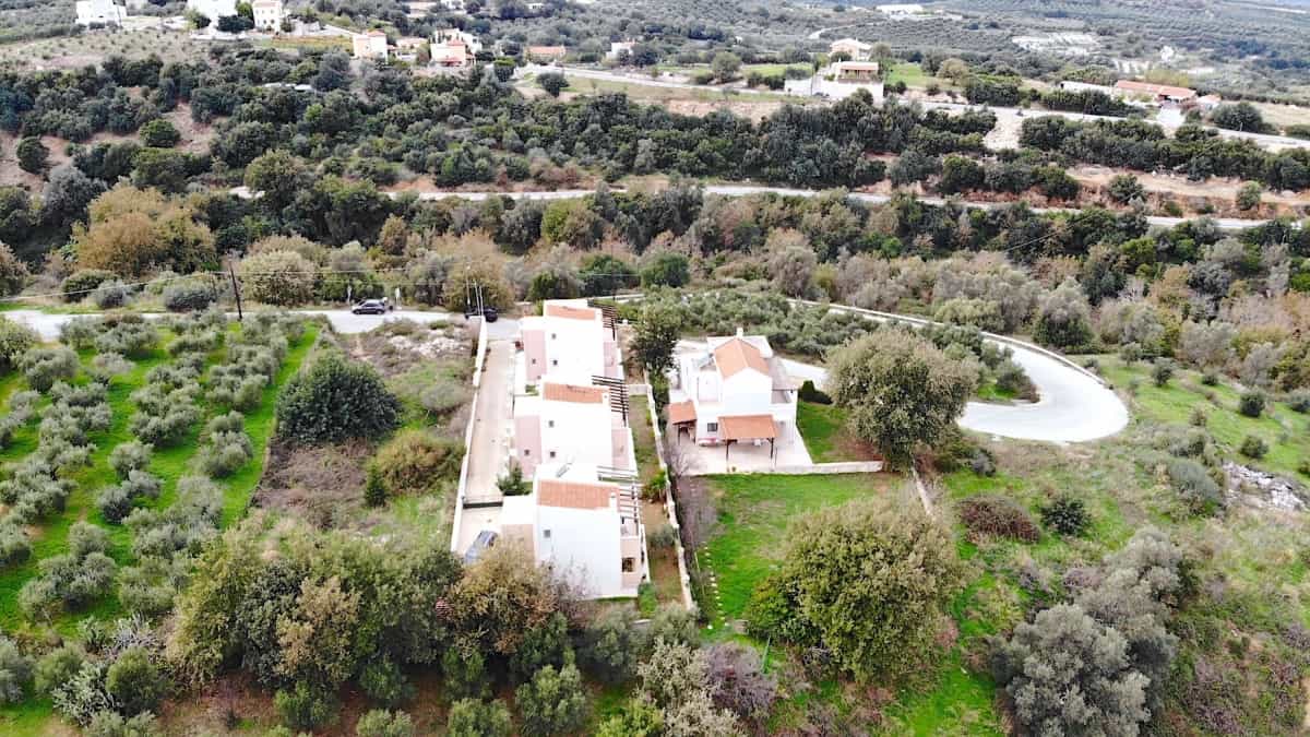 Hus i Agios Antonios, Kriti 10821107