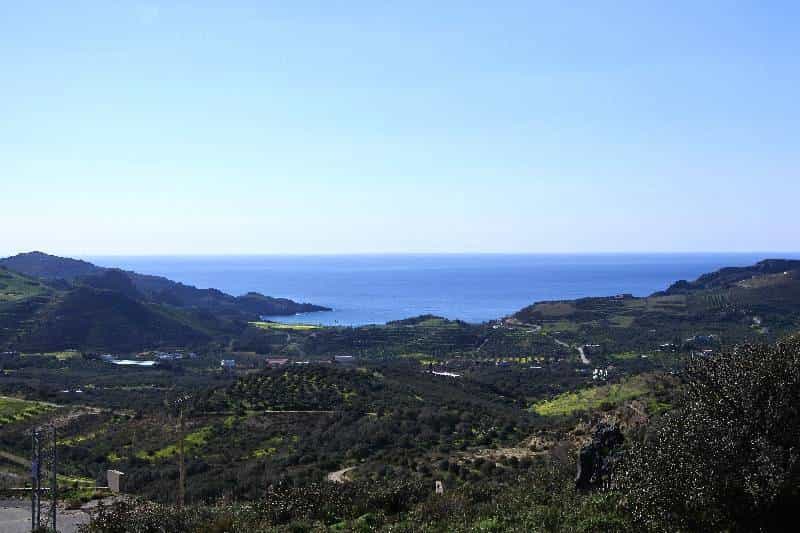 Tanah di Agios Antonios, Kriti 10821213