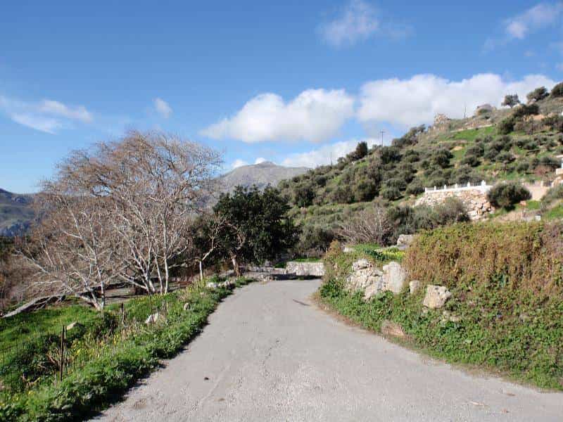 Tanah di Agios Antonios, Kriti 10821218