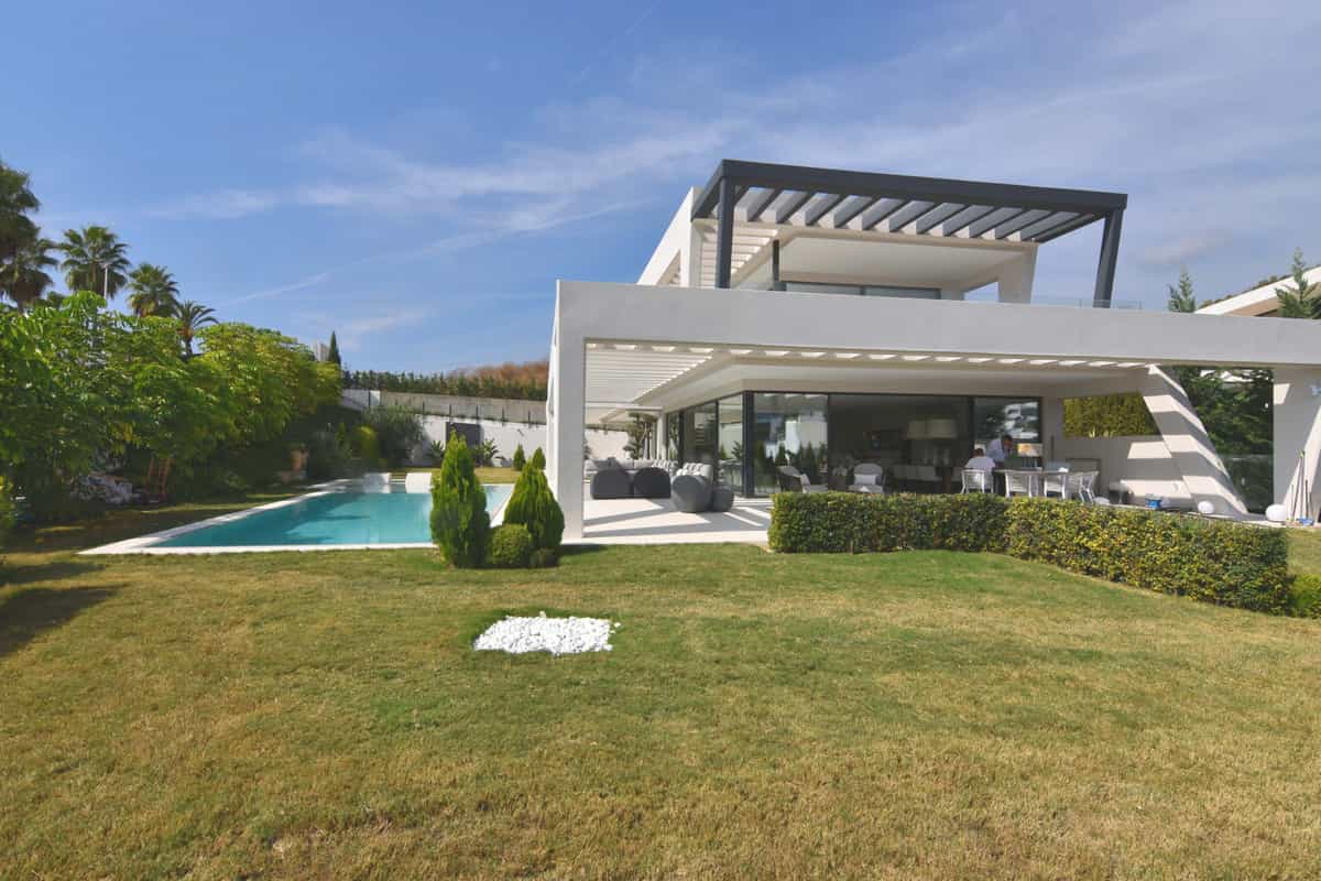Huis in Marbella, Andalusia 10821681