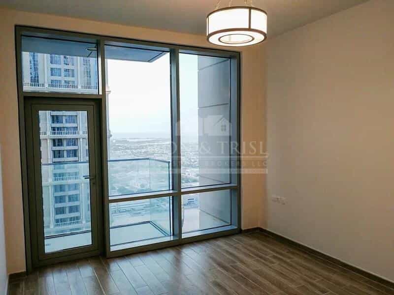 公寓 在 Dubai, Dubai 10821993