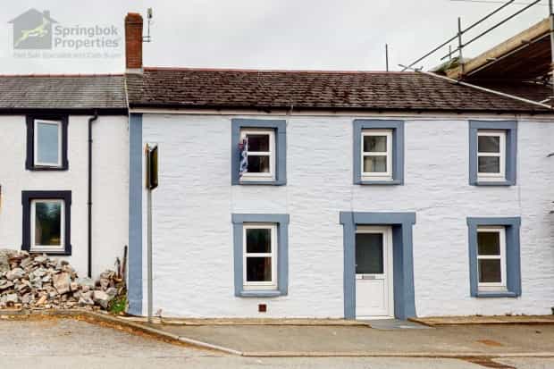 Hus i Cilgerran, Pembrokeshire 10822074