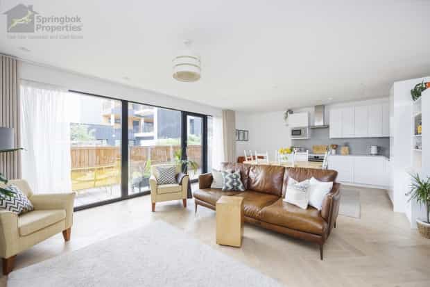 Condominium in Thornton Heath, Croydon 10822392